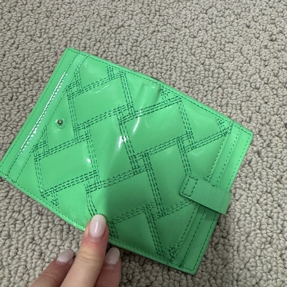 Kurt Geiger mint green card case - Picture 4 of 4